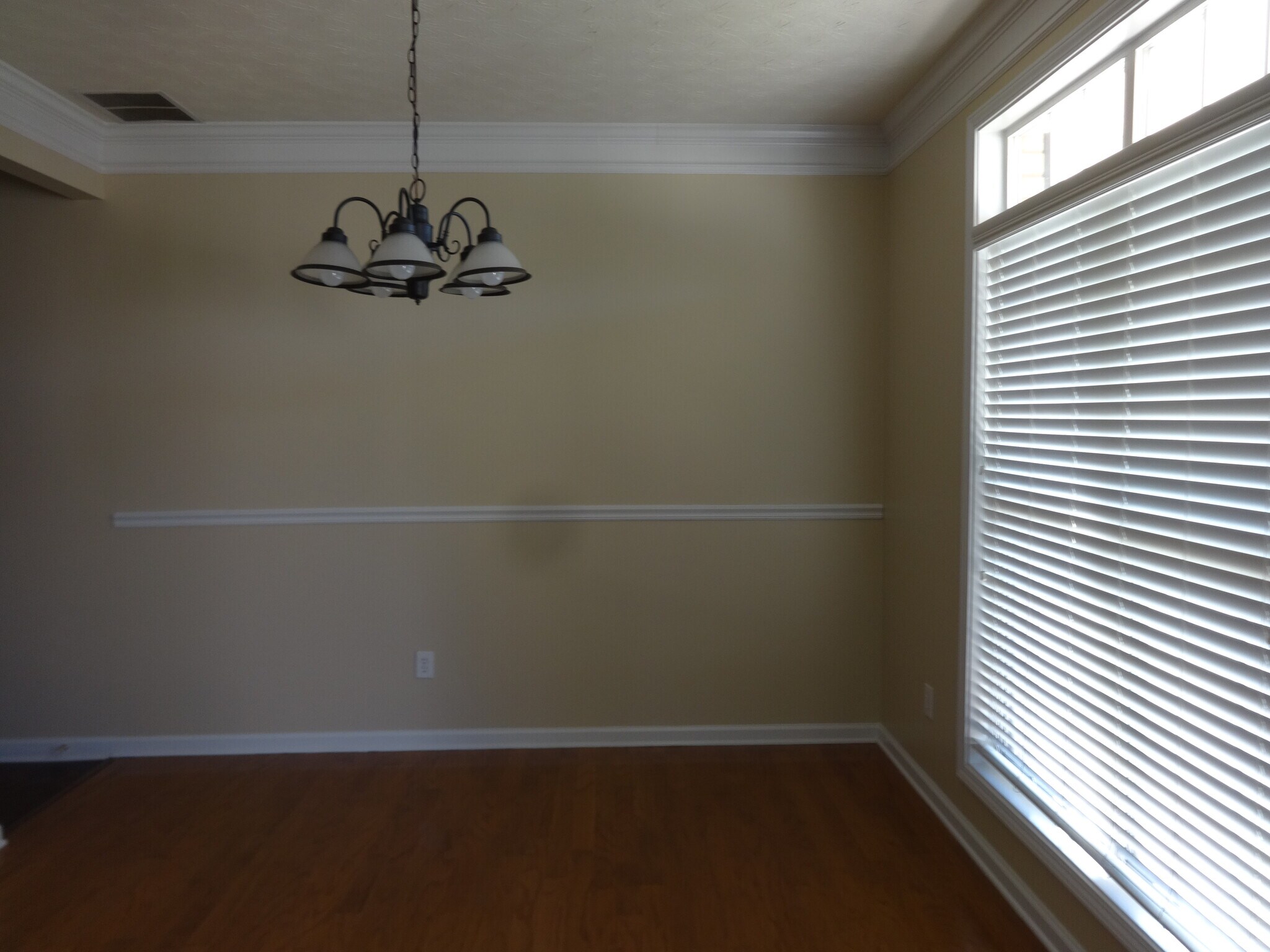 Building Photo - 834 Glen Abbey Dr