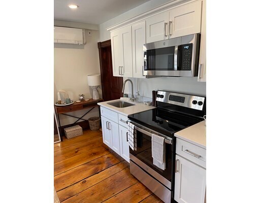 Building Photo - 41 Summer St