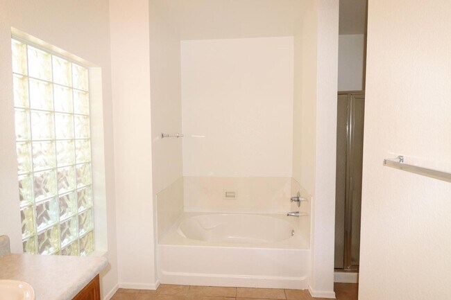 Building Photo - 3 Bedroom in Vail