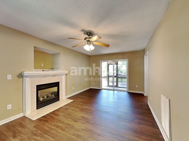 Building Photo - 3623 Mechanicsville Run Ln