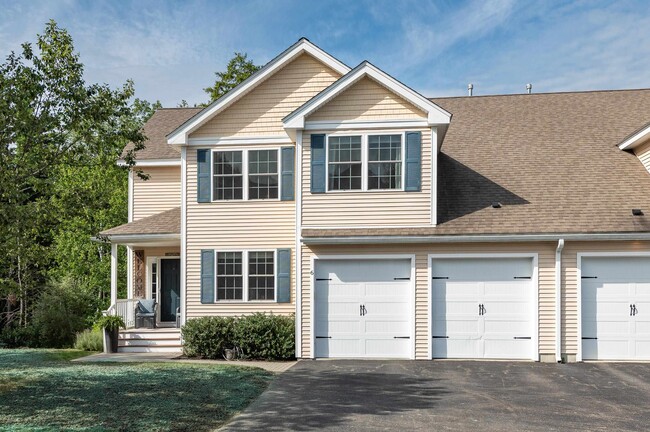 Primary Photo - 6 Blossom Ln