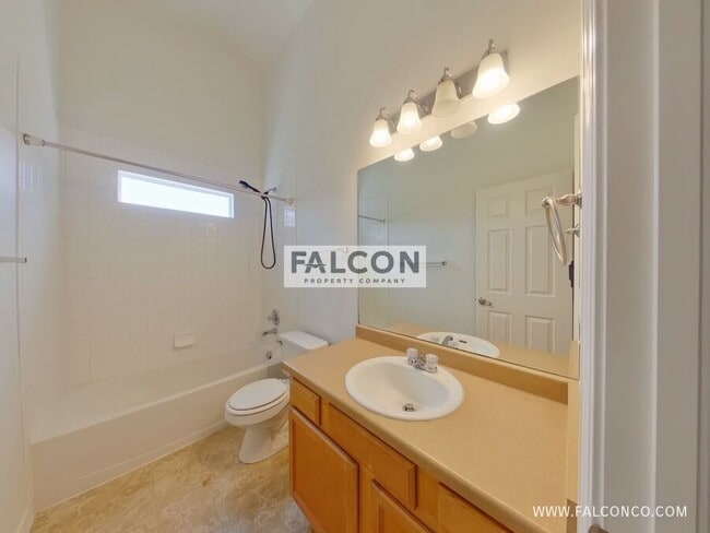 Building Photo - 12061 Merrill Heights