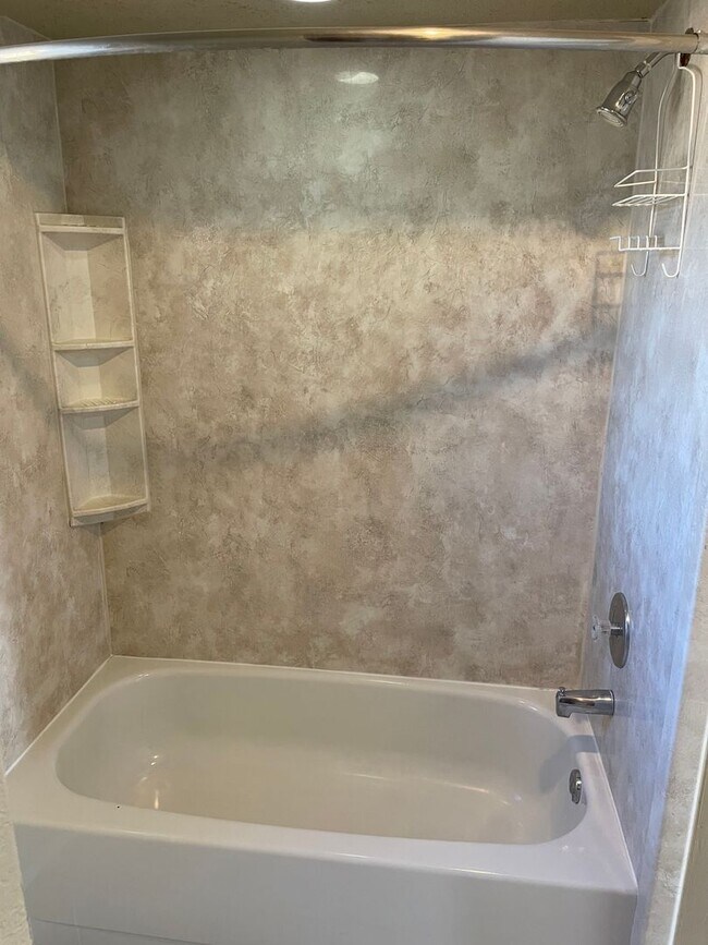 Building Photo - Darling 1 Bed, 1.5 Bath Townhouse with sma...