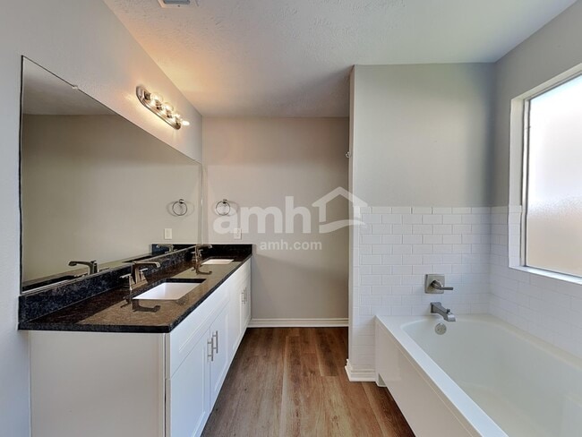 Building Photo - 5026 Chase Stone Dr