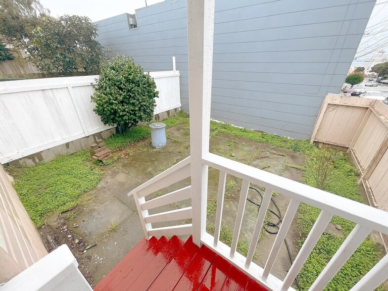 Building Photo - 1801 29th Ave