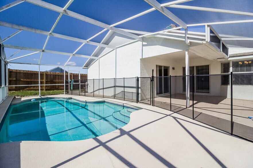 Building Photo - 8669 Wellington Loop