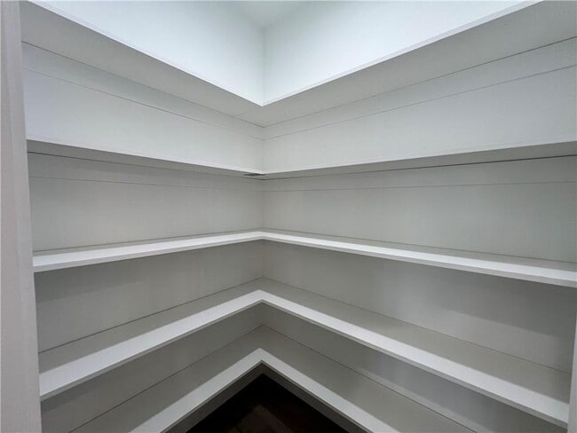 Building Photo - 24 Rocky Cir NE