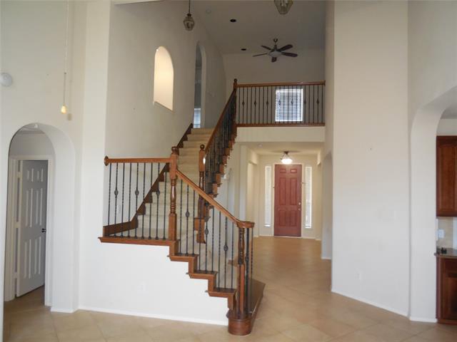 Building Photo - 10011 Teal Hollow Dr