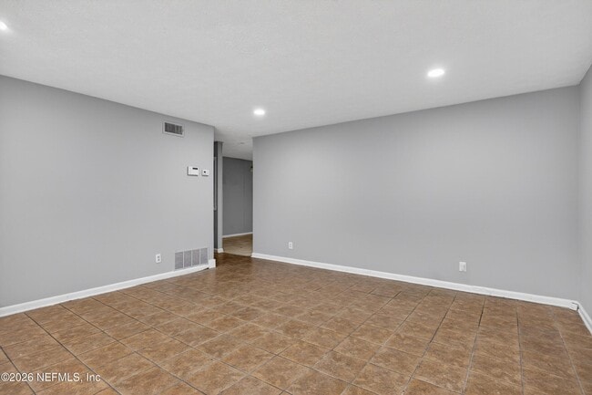 Building Photo - 7815 Jaguar Dr