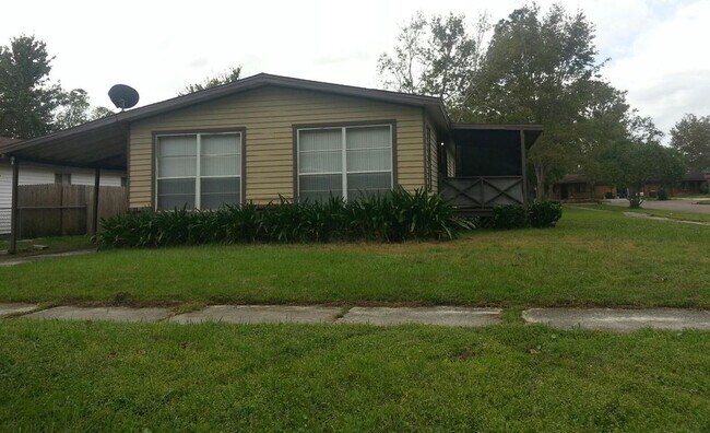 Building Photo - 5828 Augo Ln