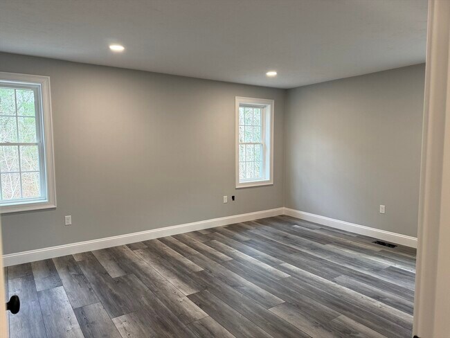 Building Photo - 19 Kashmirs Way