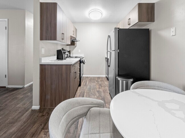 Building Photo - 1153 N Redwood Rd