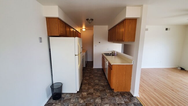 Building Photo - Tinley Park Condo