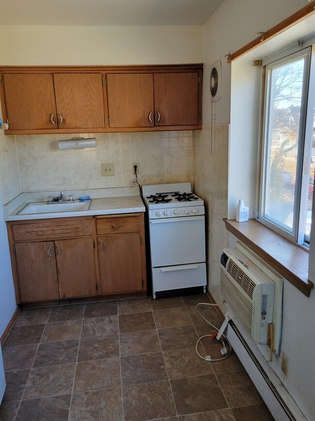 Building Photo - 6535 Beloit Rd