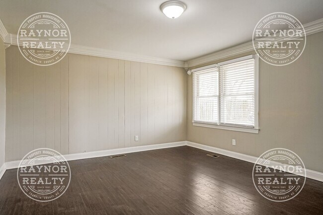 Building Photo - Charming One Story Home in Prime Location