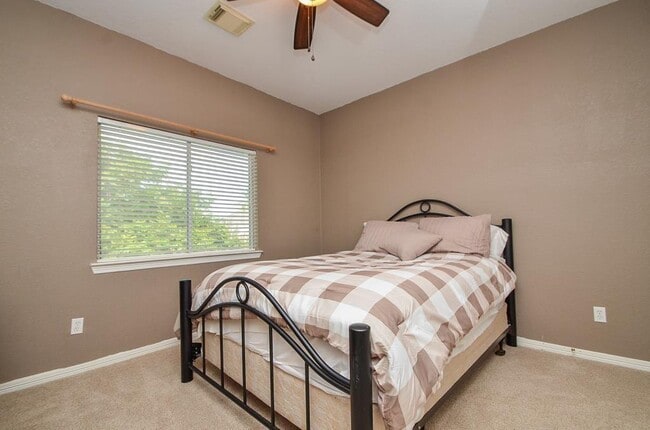 Building Photo - 3222 Twinmont Ln