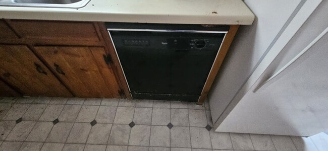 Building Photo - 816 Meridian St