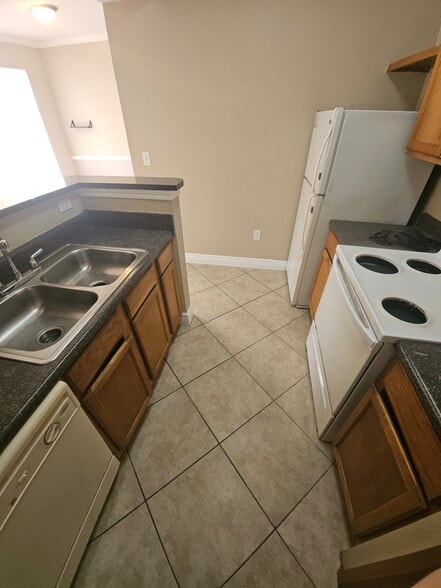 Building Photo - 3726 Palm Desert Ln