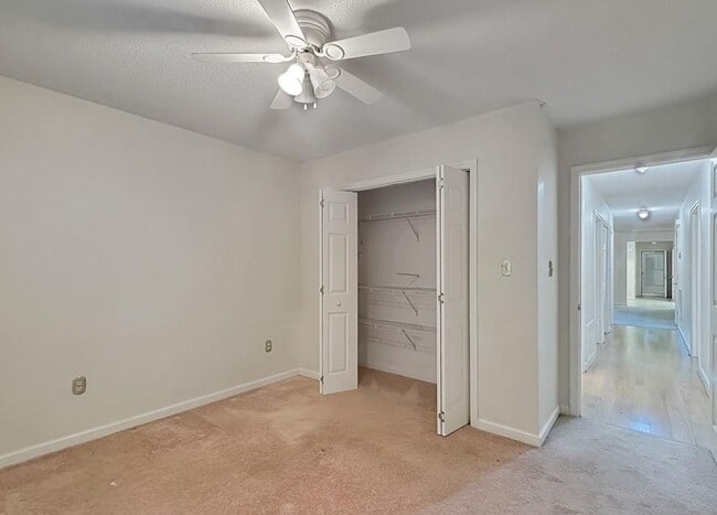 Building Photo - Beaver Creek Condo Enjoy Living at it's Fi...