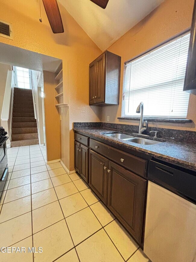Building Photo - 3232 Ridge View Ln