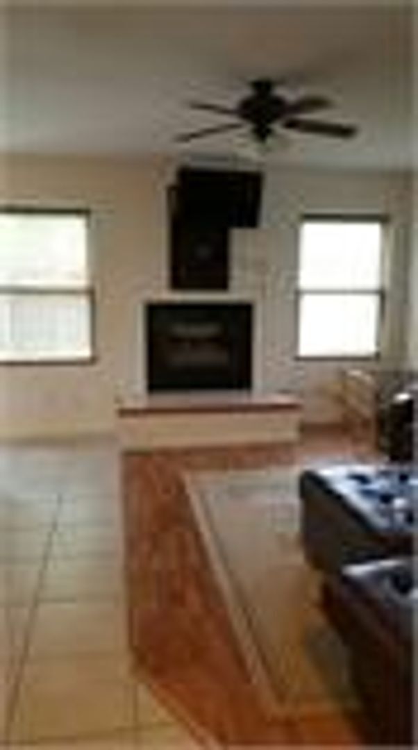 Building Photo - 110 N 49th Ave
