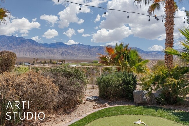 Building Photo - Beautiful 4 Bedroom, 3.5 Bath Home in Scenic