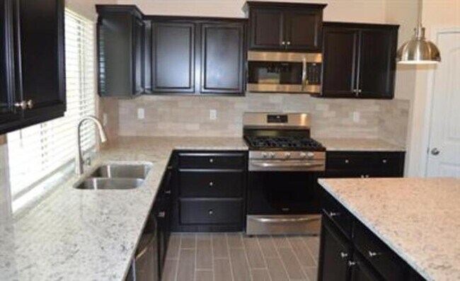 Building Photo - 2406 Gabriel Dr