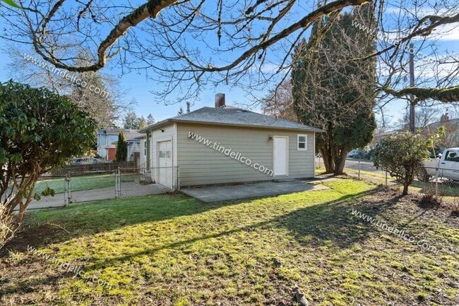 Building Photo - Cozy 2BR Corner Lot Home with Garage, Shed & Fenced Yard!