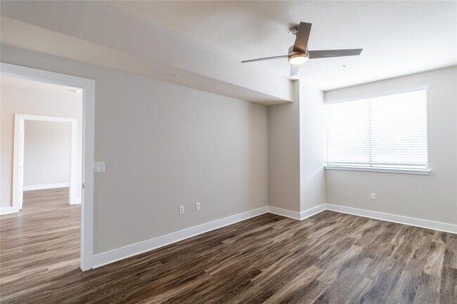 Building Photo - 3016 Guadalupe St