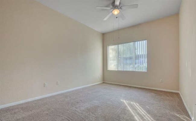 Building Photo - BEAUTIFUL 2 BED 2 BATH CONDO LOCATED ACROS...