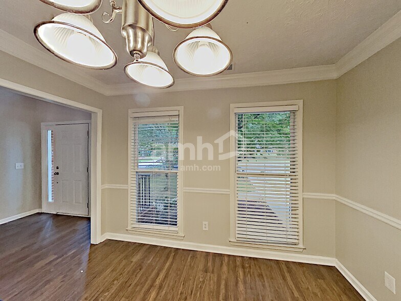 Building Photo - 375 Saybrook Crossing