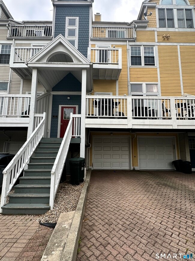 Building Photo - 918 Quinnipiac Ave