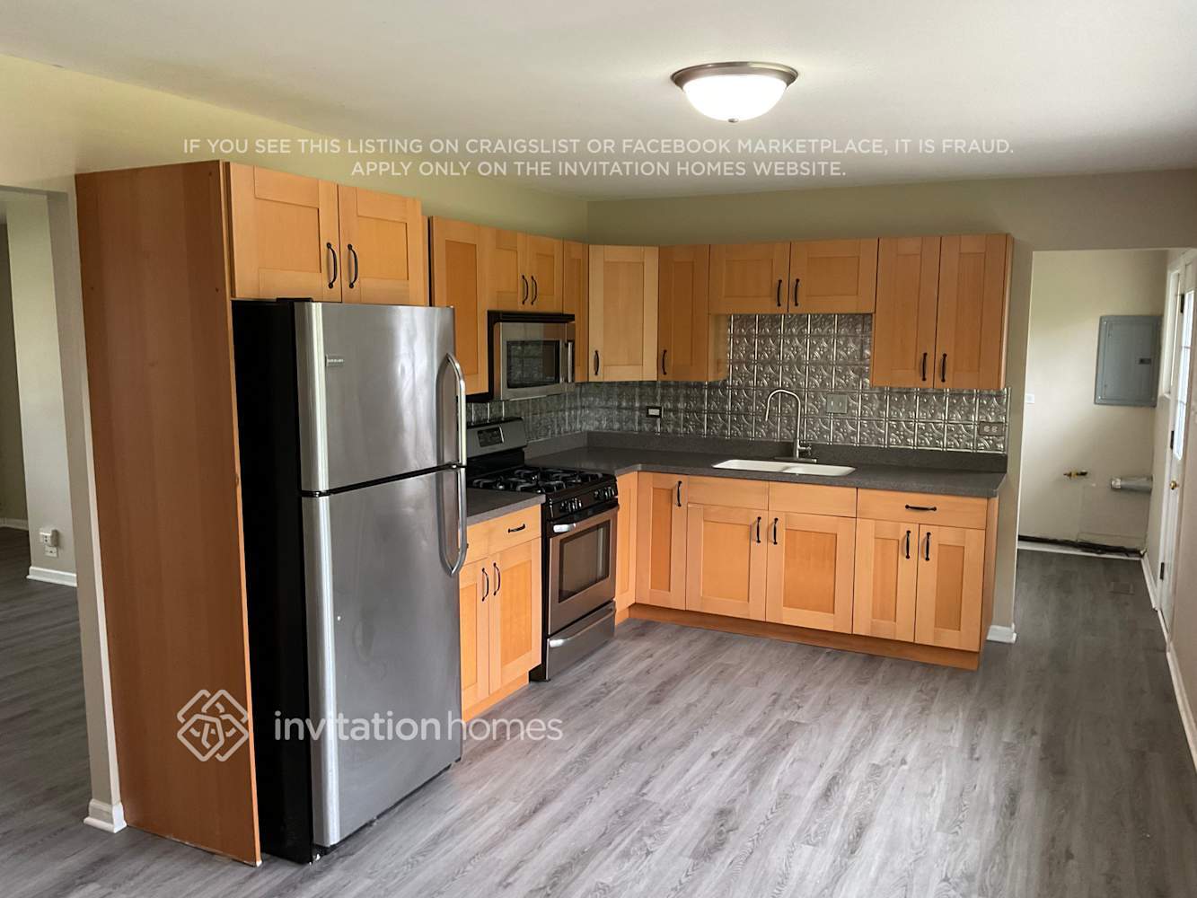 Building Photo - 1875 N Newport Rd