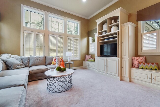 Building Photo - 6655 Traquair Pl