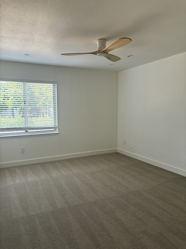 Master Bedroom - 301 Tradewinds Dr