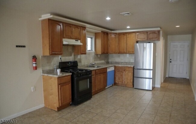 Building Photo - 59 Wilson Ave