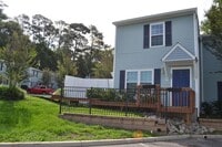 Building Photo - 697 Timberwood Cir E