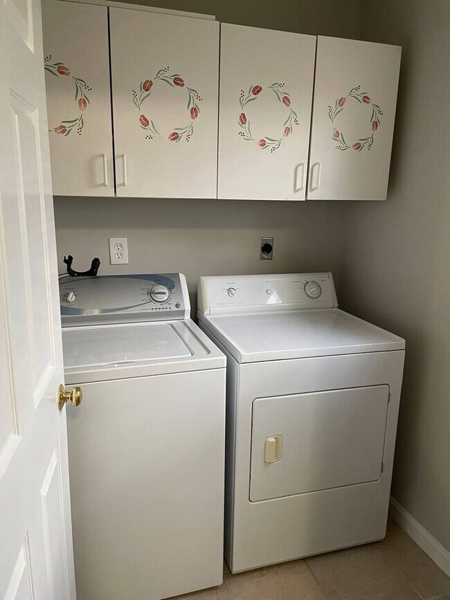 in Unit Laundry - 145 Laurel Ct