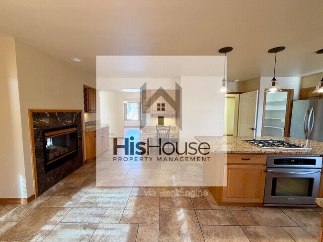 Building Photo - 2318 45th Ave