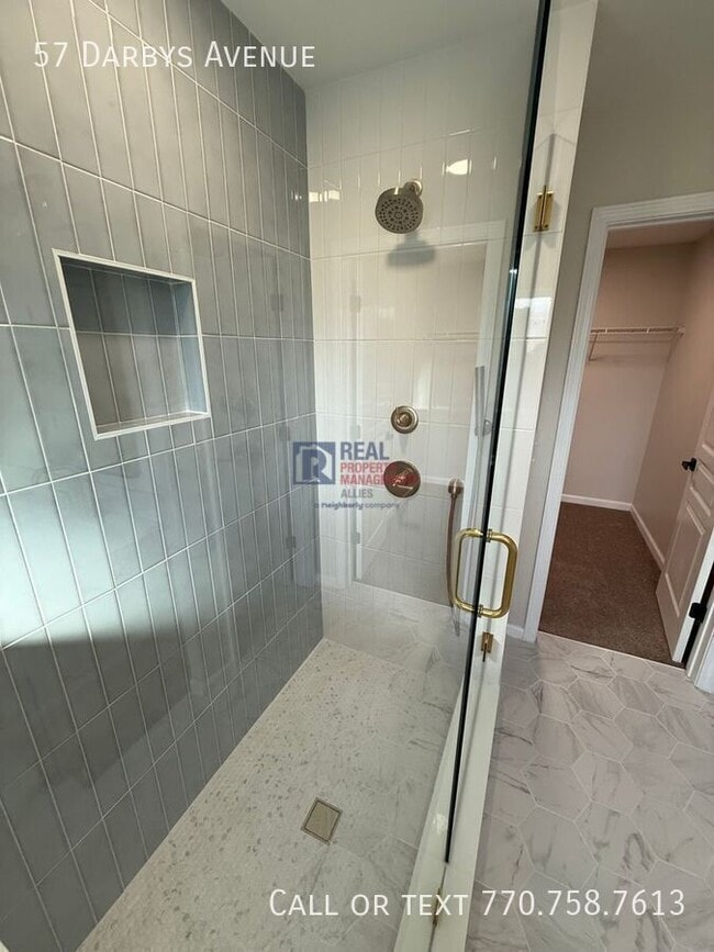 Building Photo - 57 Darbys Ave