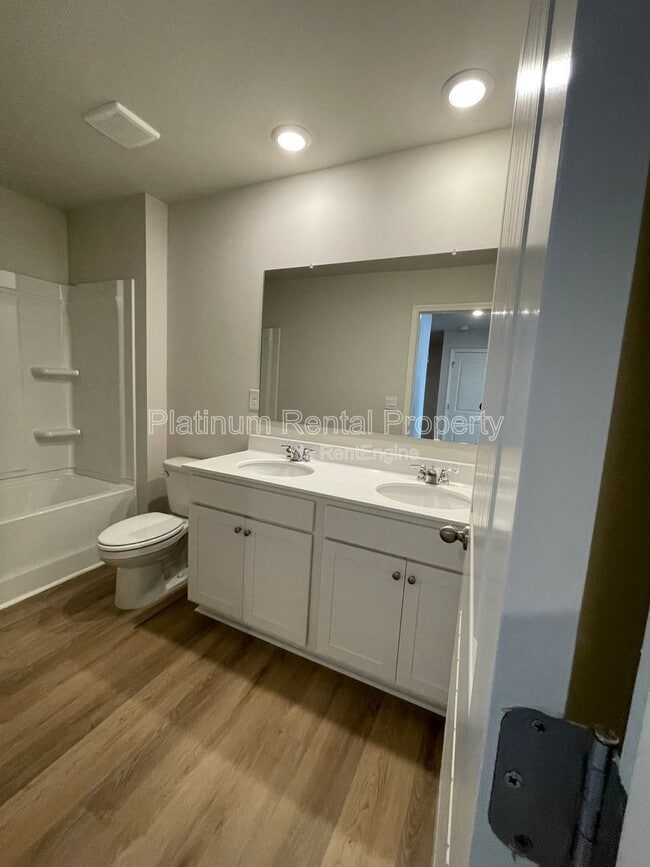 Building Photo - 56 Rustin Rdg