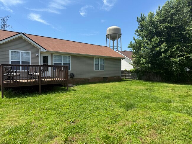 Building Photo - 513 Gainey Dr