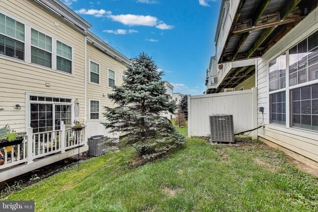 Building Photo - 2133 Little Sorrel Way