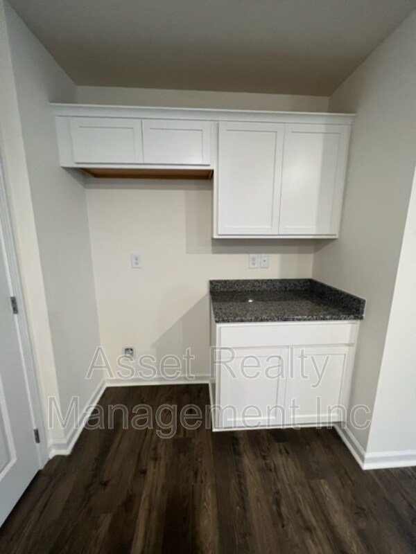 Building Photo - 323 Everleigh Cir