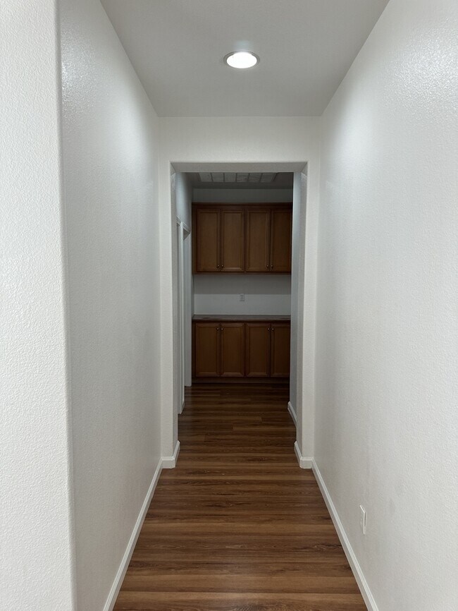 Building Photo - 91 W Recreo Ct