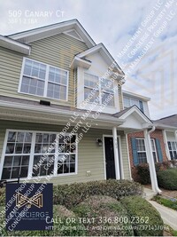 Building Photo - Townhouse close to Greensboro Airport