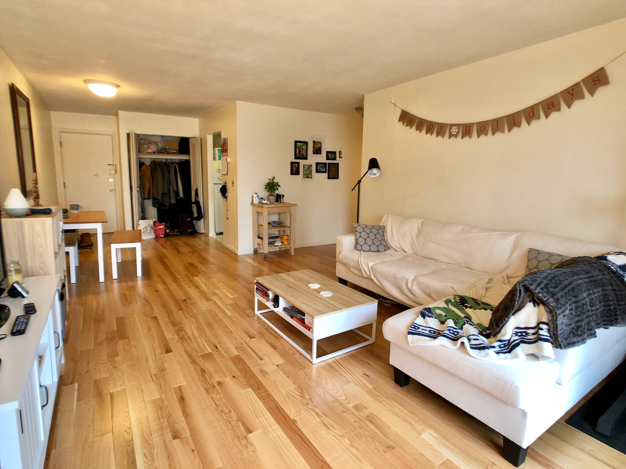 Building Photo - 804 Centre St