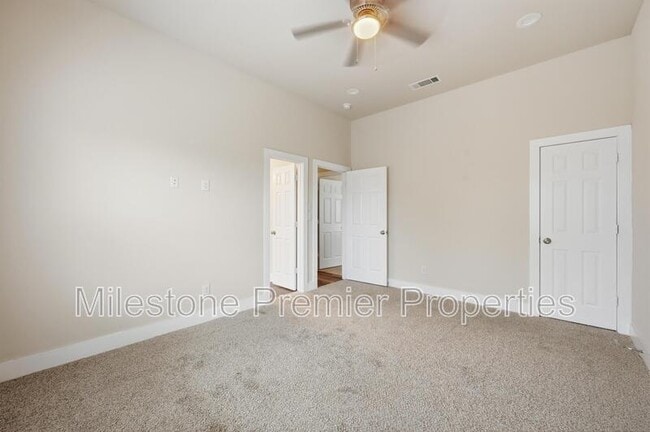 Building Photo - 1220 Jones St