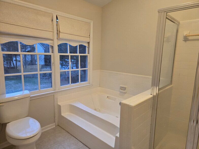 Building Photo - 11015 S Ford Rd