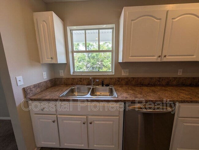 Building Photo - 9019 Cochise Ln